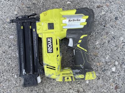 18 gauge Nail gun