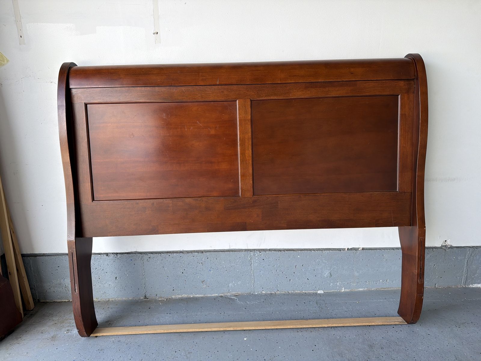 Free Queen Size Sleigh Bed With Boxspring