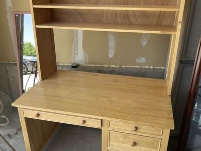 Solid Wood Desk with Hutch and Drawers - Ideal for Home Office or Student