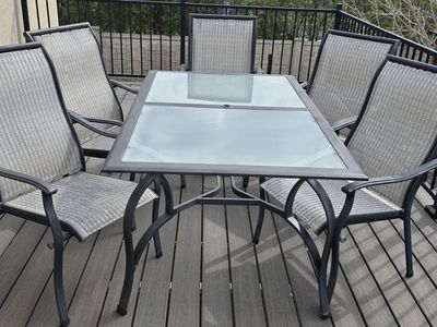 Patio set - table and 5 chairs $50