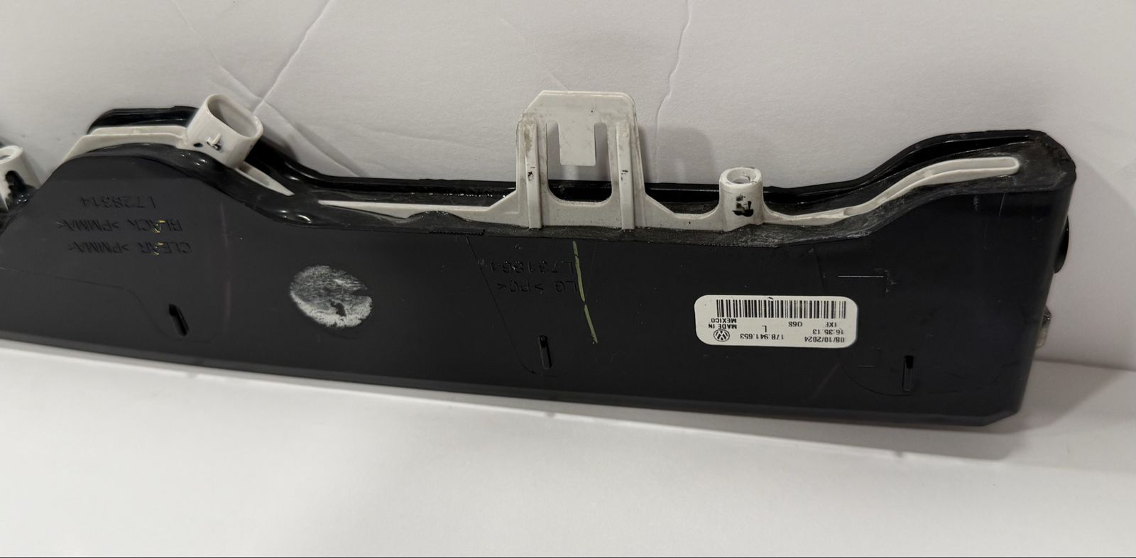 Main image 6