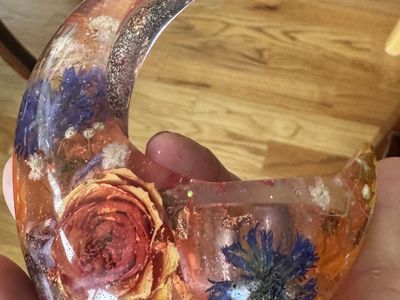 Handmade moon shape candle holder with roses, flowers