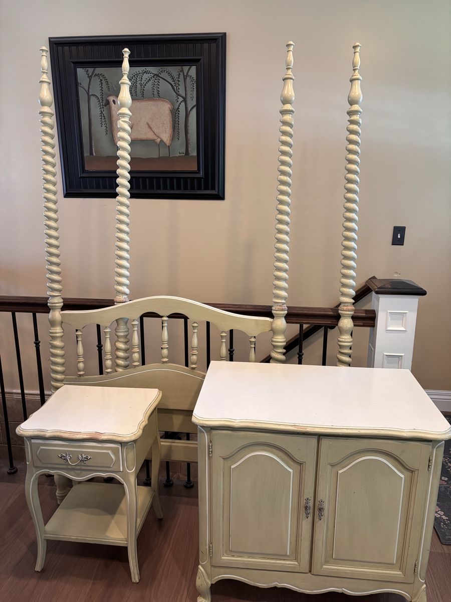 Darling Vintage Frenchie Bedroom Furniture 