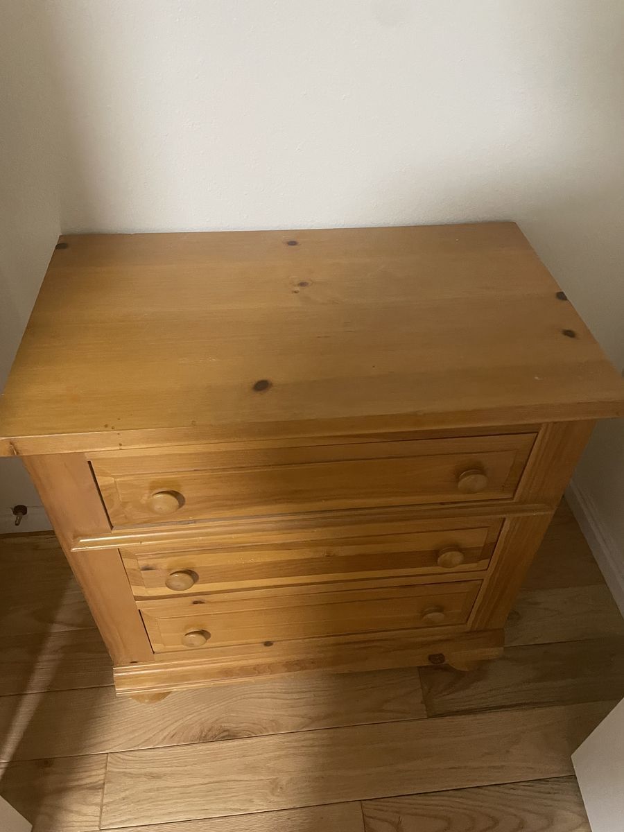 Nightstand 