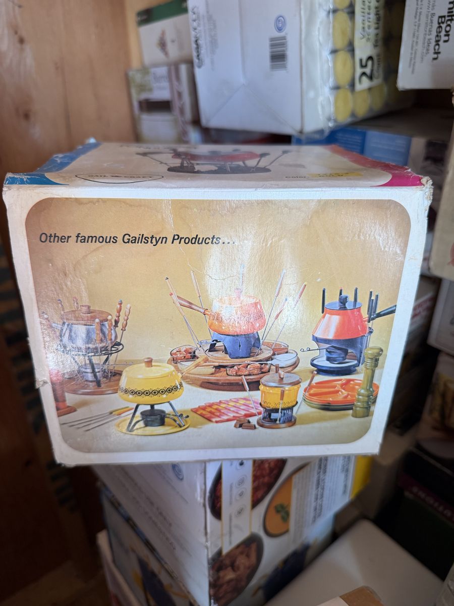 Gail Craft Porcelainized Steel Fondue Set No. 7218 Gold 2 Qt