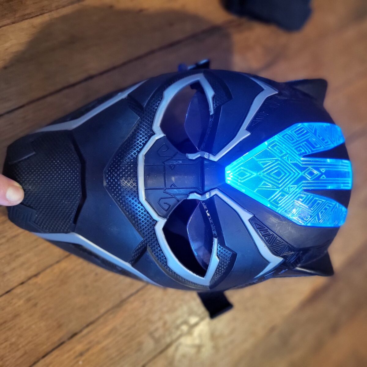 light up black panther mask