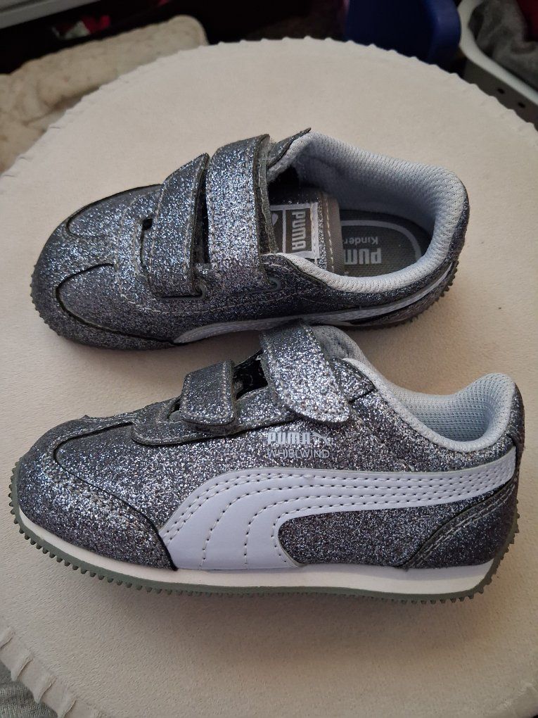 New ~ sparkly toddler Puma sneakers