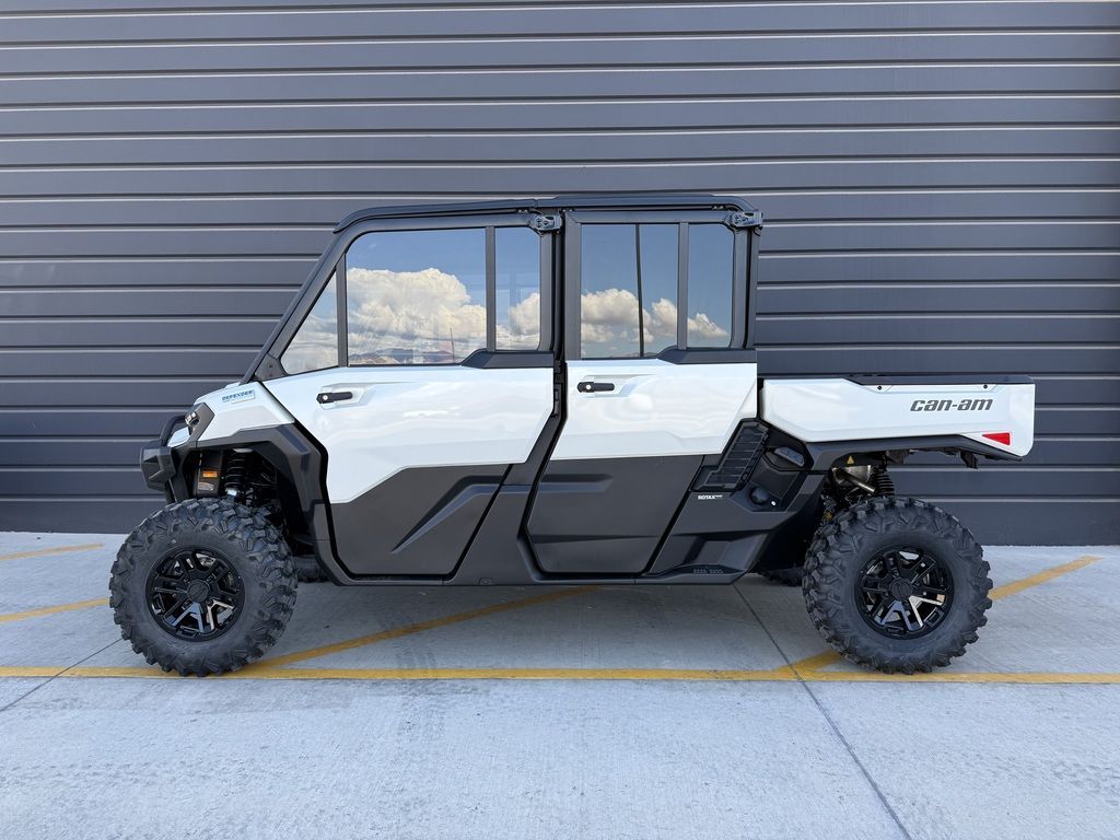 2026 Can-Am® Defender MAX Limited HD11