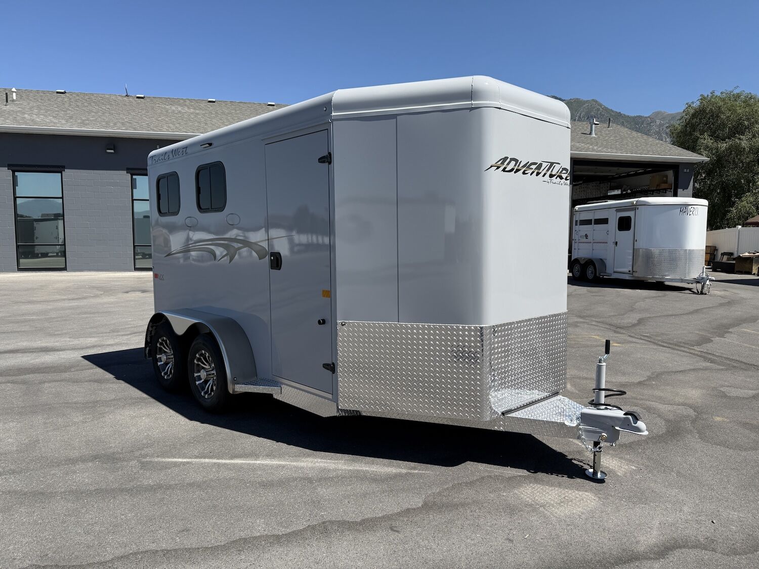 2026 Trails West Adventure MX II 2-Horse