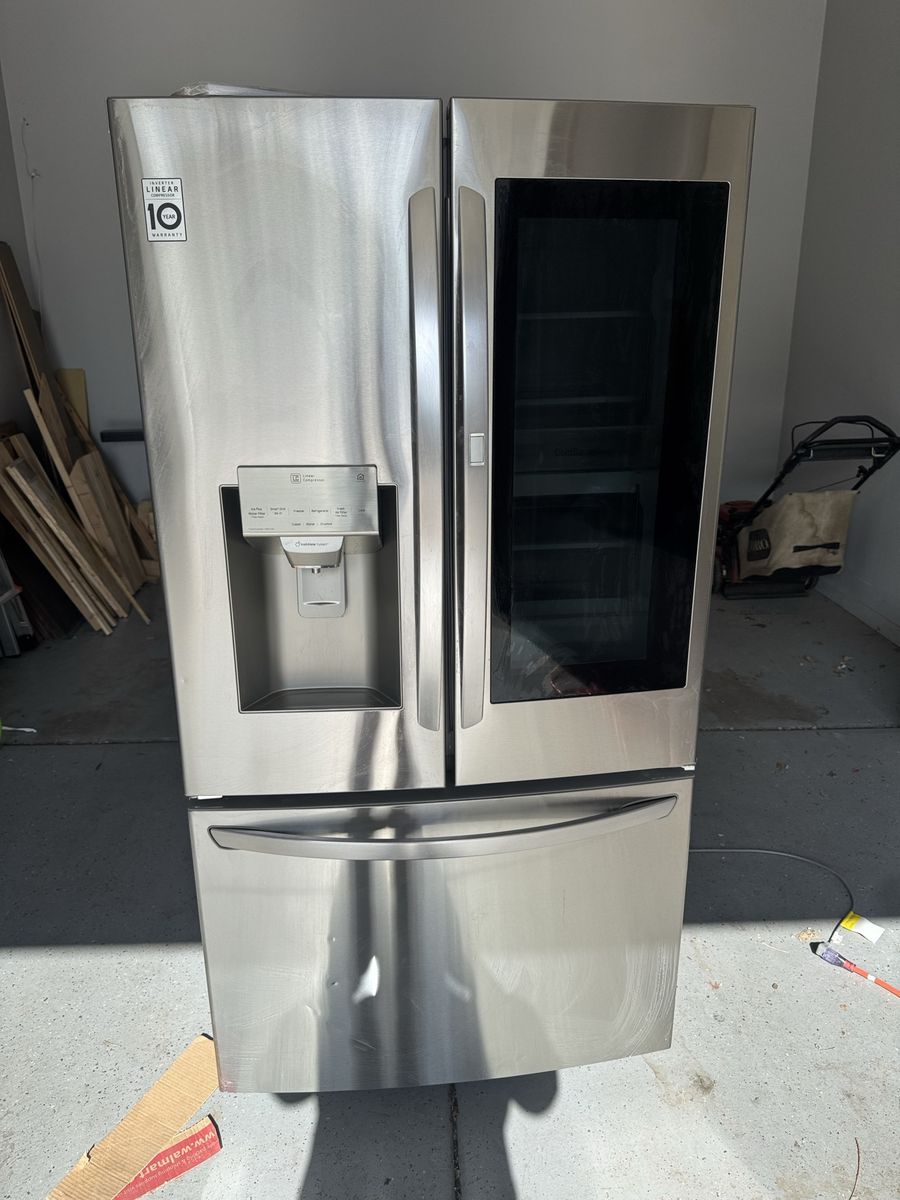 LG 28 Cu. Ft. InstaView Door-in-Door Refrigerator