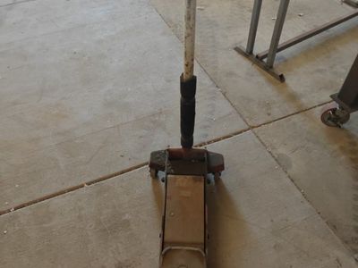 Blackhawk floor jack