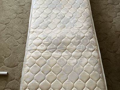 Excellent Condition Twin Mattress - Quilted Top, for adjustable hospital beds Size 30” x 80”