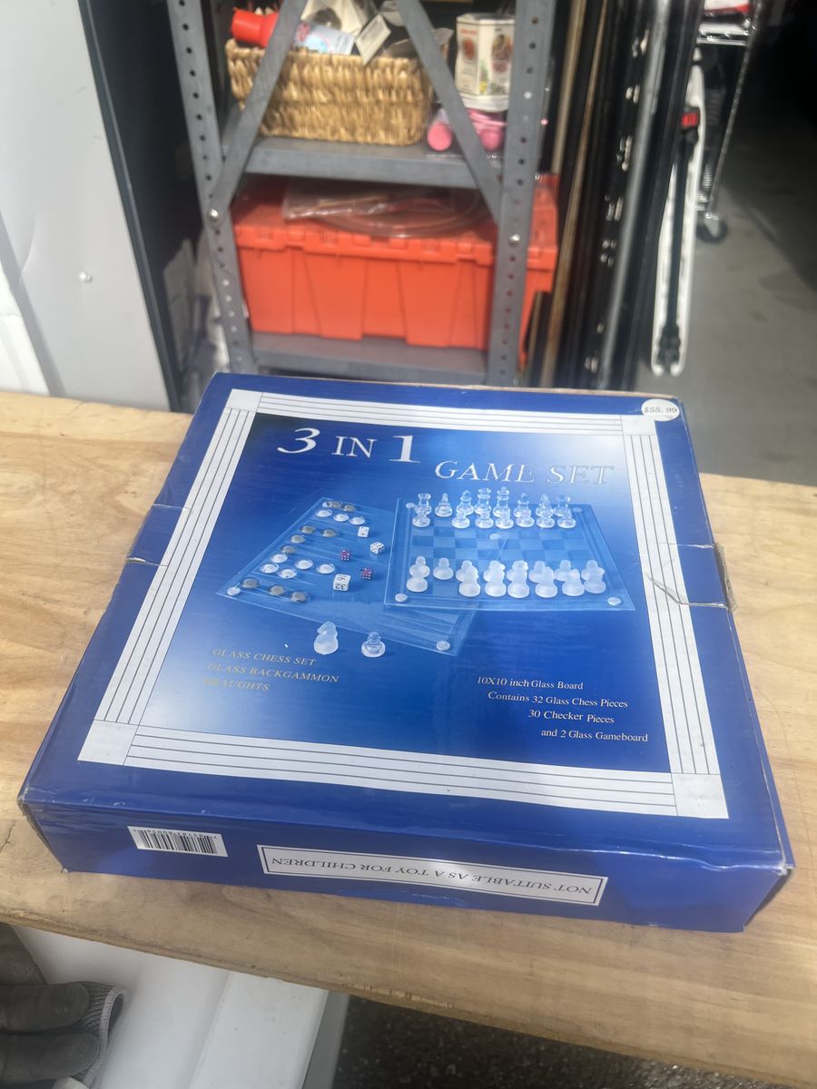 Glass Game Set 3 in 1 Chess