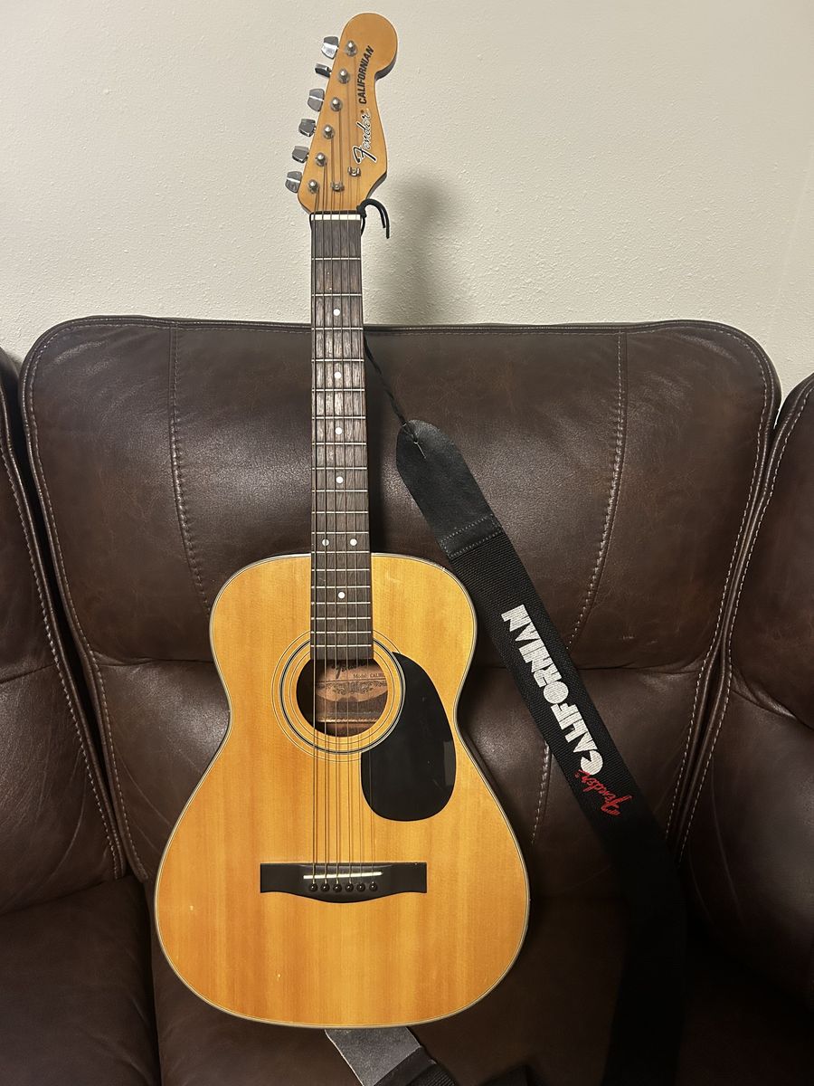 Fender californian 3/4 Guitqr With Original Strap