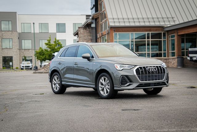 2025 Audi Q3 quattro S line Premium 45 TFSI