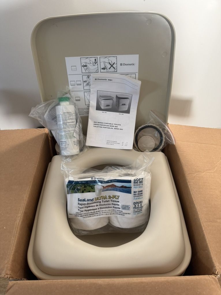 Dometic 960 Series Portable Toilet