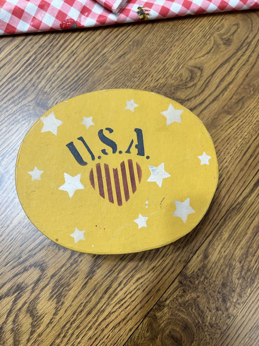 Vintage USA Heart Stars Patriotic Round Trinket Box Americana Decor