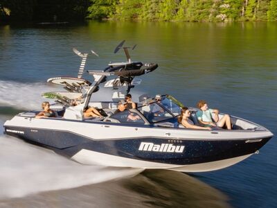 2024 Malibu Boats 25 LSV