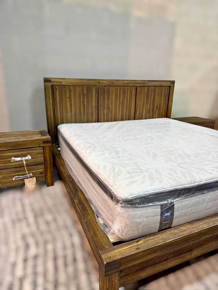 Sealy Posturepedic 14” King Mattress – Last One