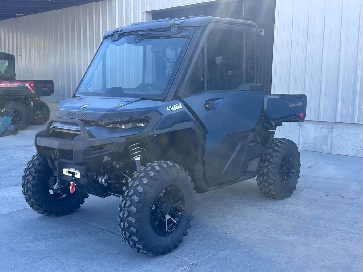 2026 Can-Am Defender Limited HD11