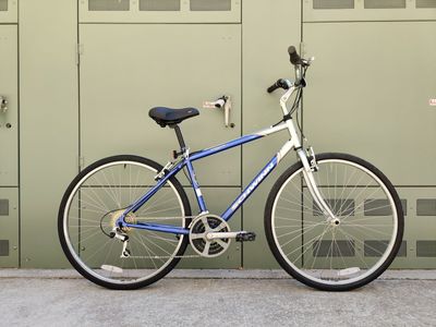 Schwinn Sierra 700 Hybrid Bike SB126-26