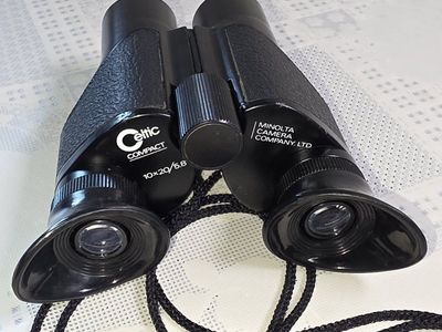 1980's Vintage Minolta Celtic Compact 10x20 5.8° Binoculars with Lanyard