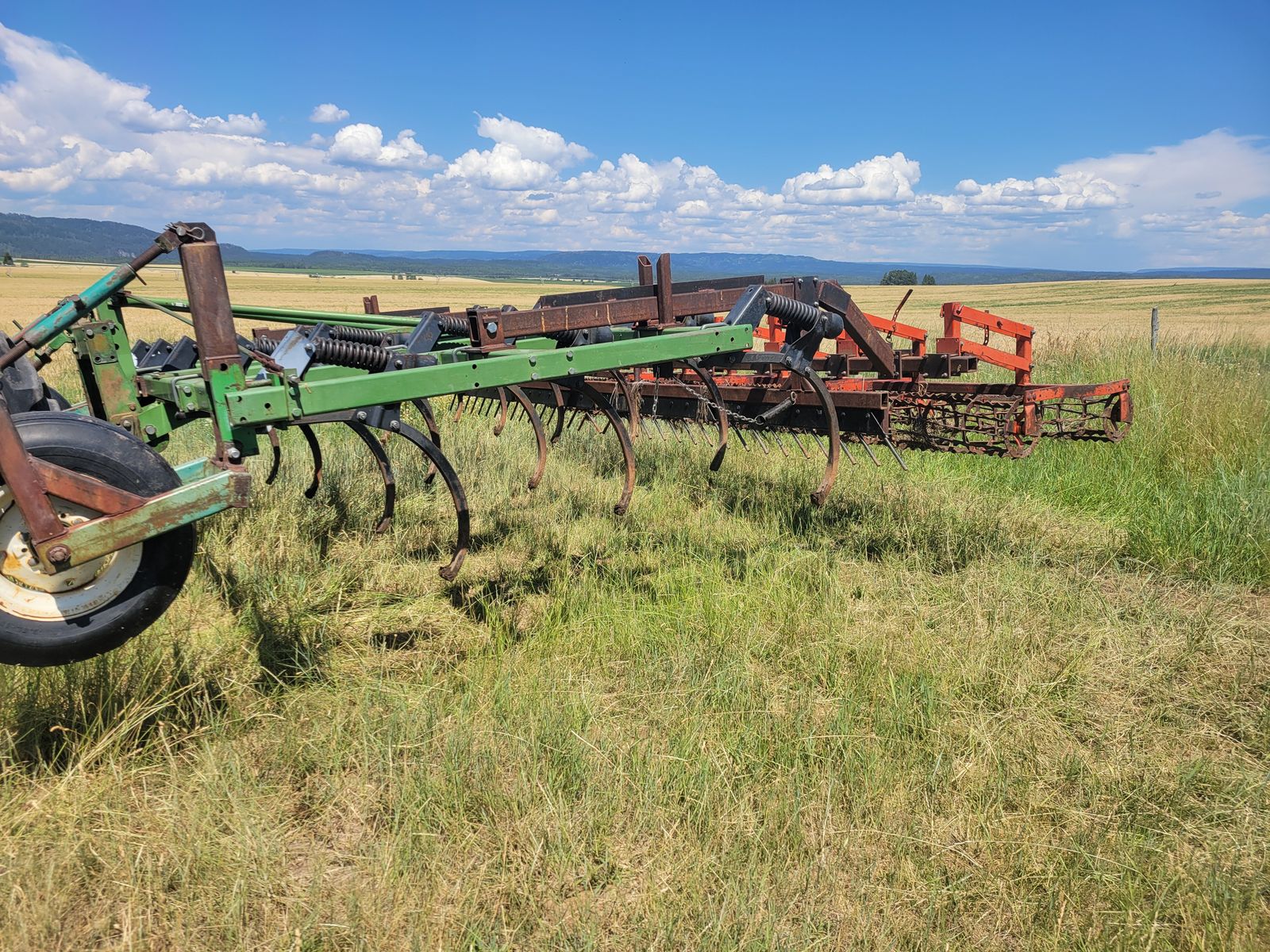 John Deere chisel - $5,000 (Ashton)