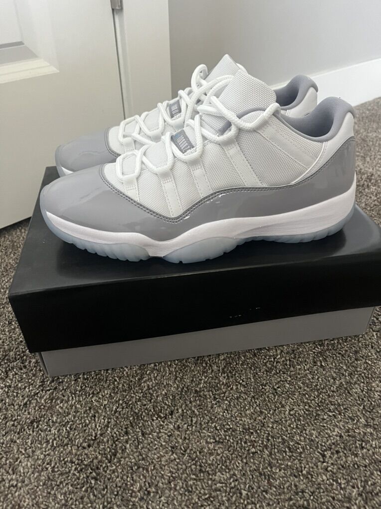 Jordan 11 Retro Low Cement Grey Mens Size 11.5