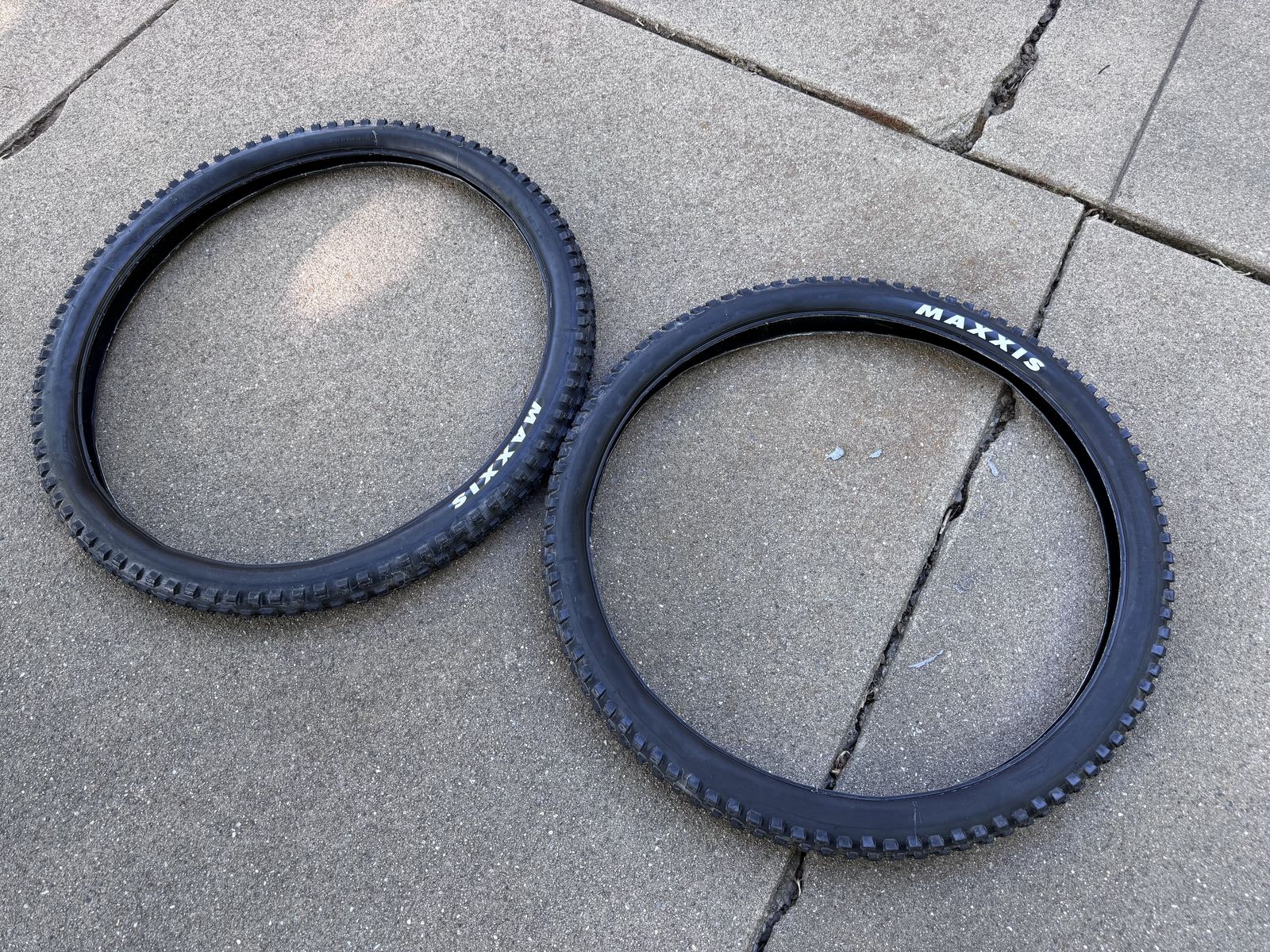 MAXXIS Mountain Bike Tire Set Size 29x2.6 Dissector EXO and Minion DHF EXO NEW