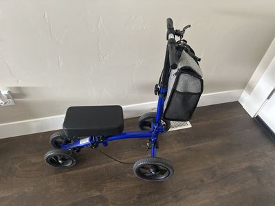 Knee scooter
