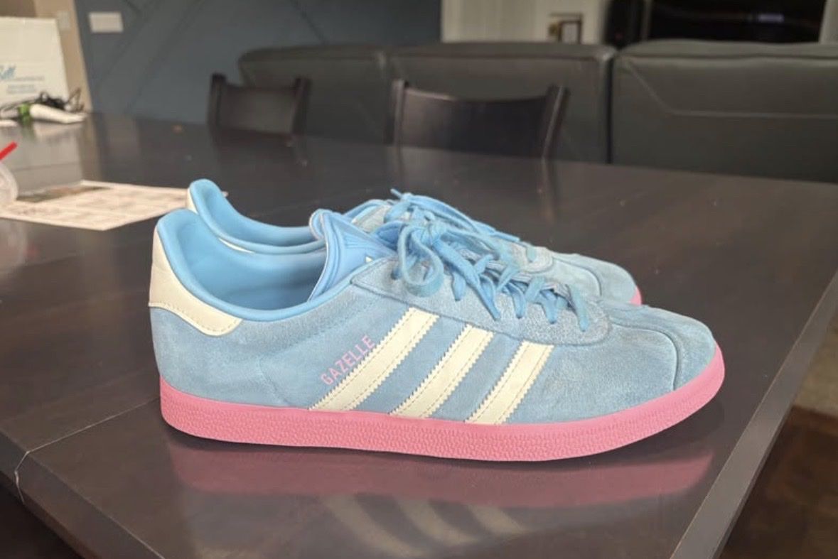 Adidas Gazelle Light Blue/Pink Suede Sneakers - Size 10.5