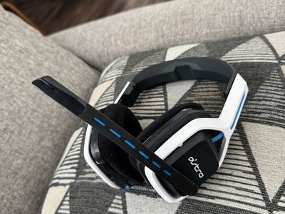 Logitech Astro A20 wireless headset