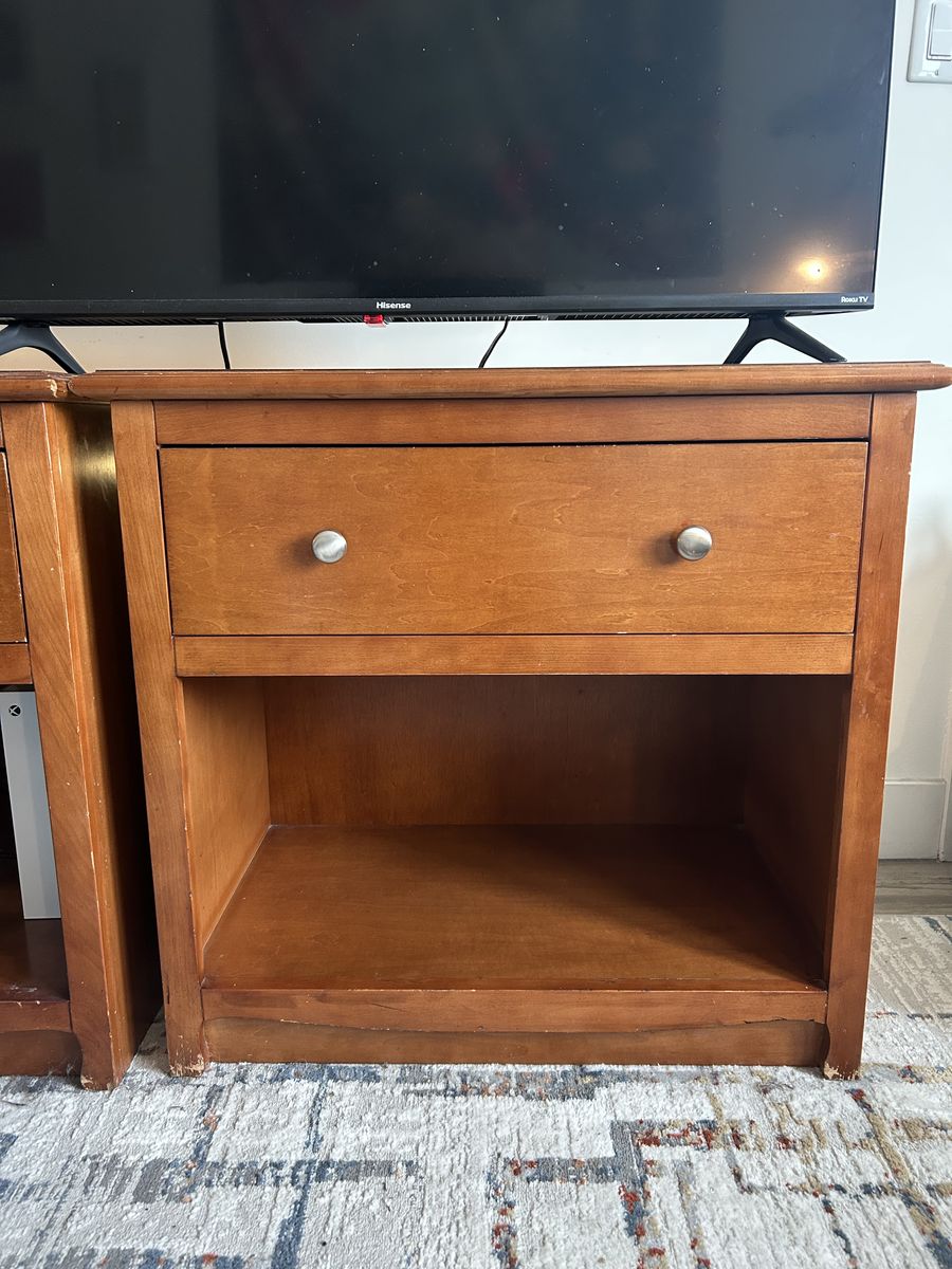 Single Nightstand/Side Table