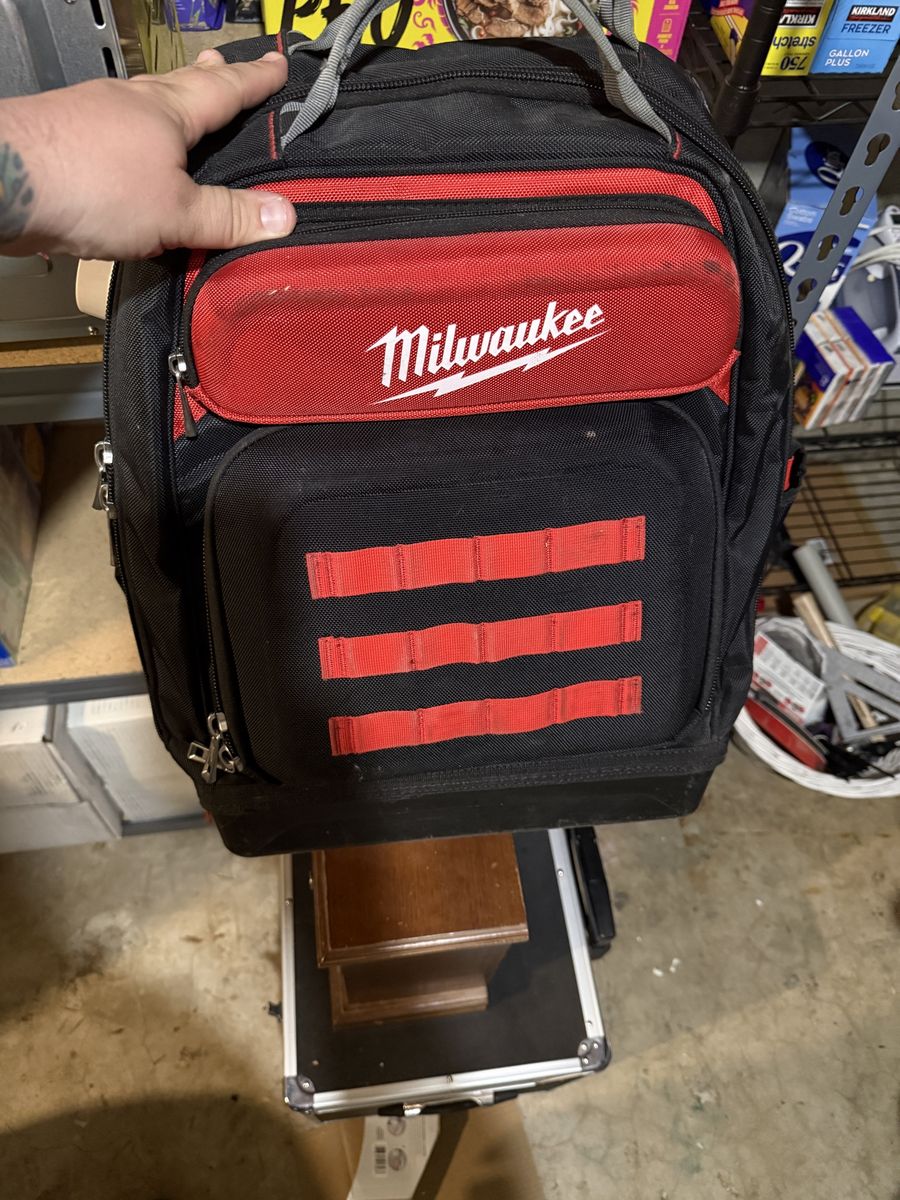 Milwaukee PACKOUT Tool Backpack - Heavy-Duty Storage & Organization