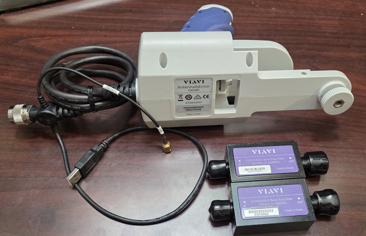 VIAVI AntennaAdvisor Handle & 2 Band Pass Filters