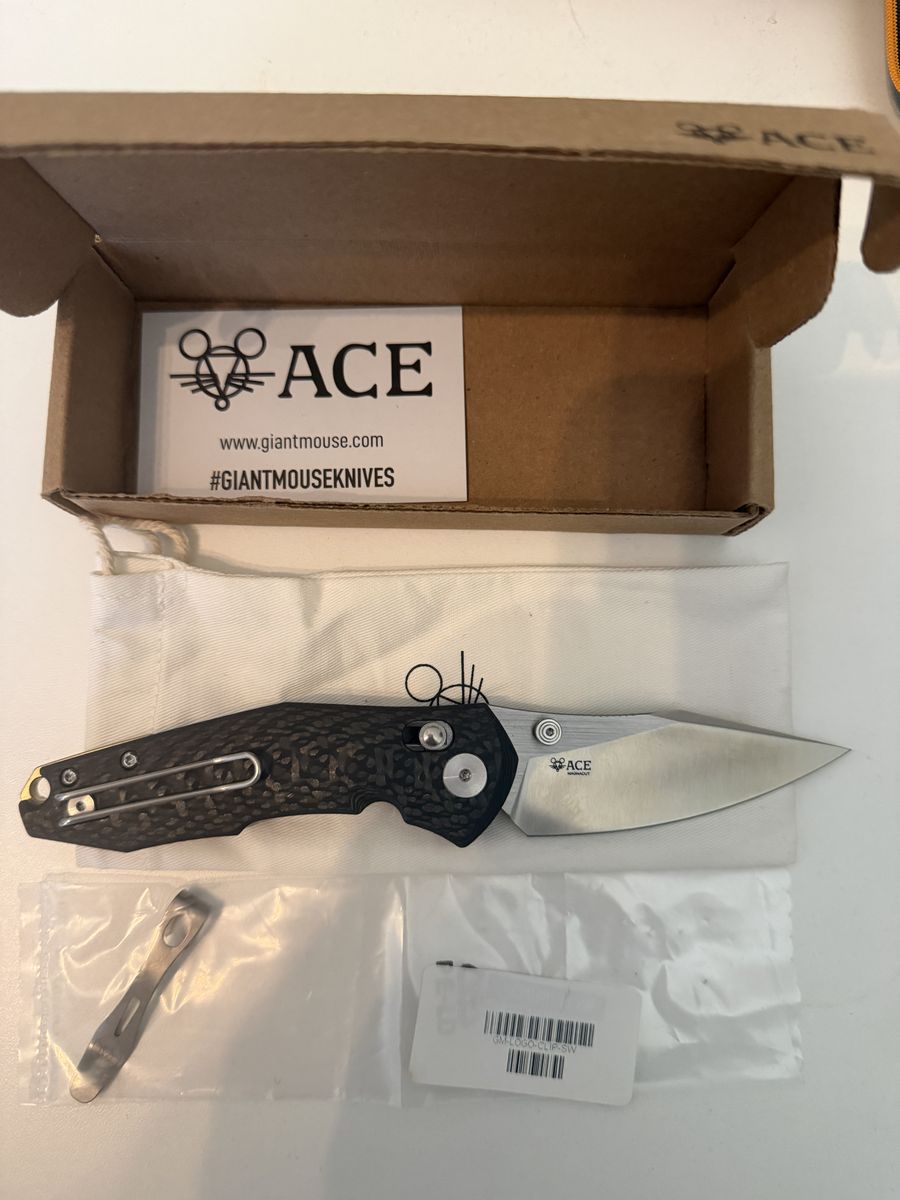 GiantMouse ACE Nazca Carbon Fiber Knife Magnacut