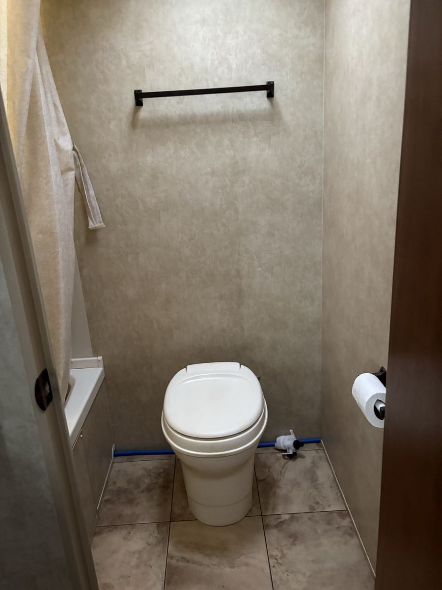 Main image 7