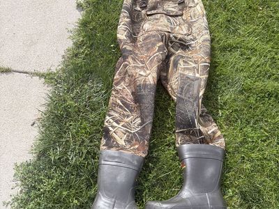 Real tree max5 muck waders