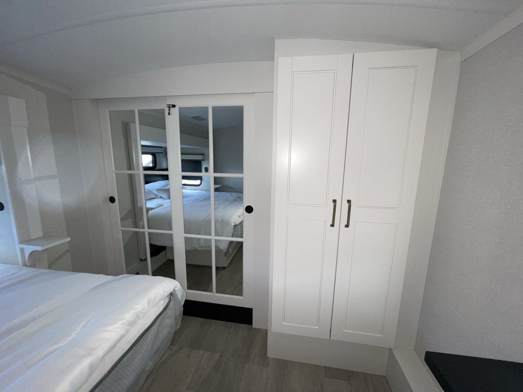 Main image 53