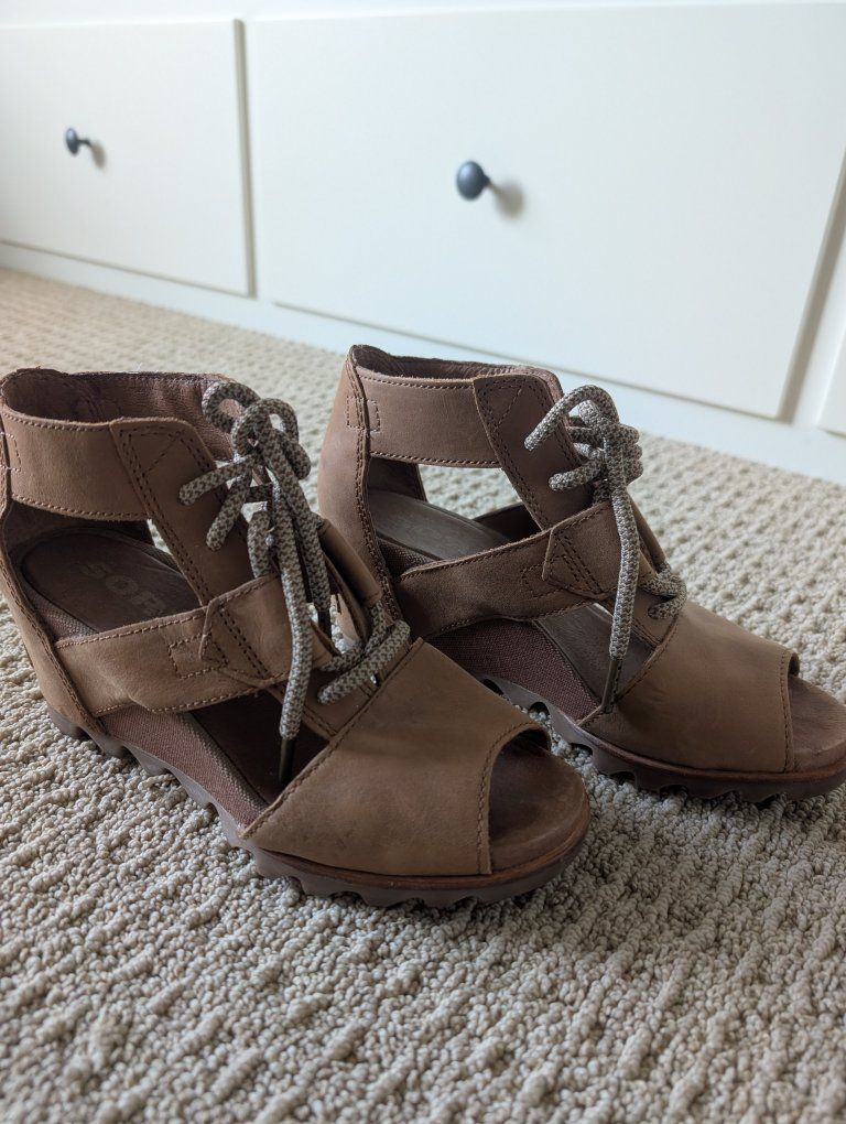 Sorel Wedge Sandal size 7.5