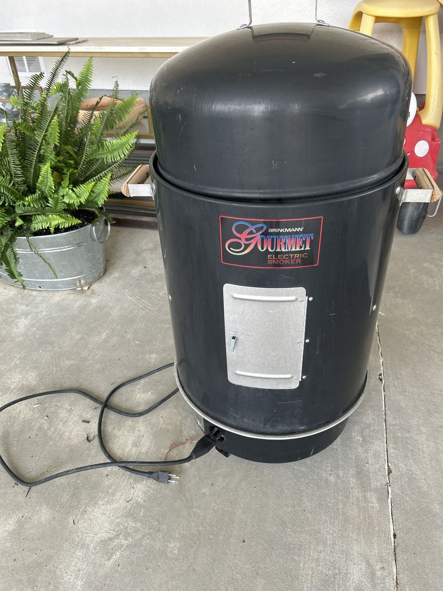 Electric smoker