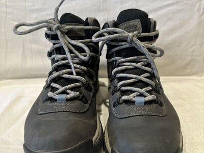 Columbia Women’s 7.5 Gray Leather WP Hiking Boots