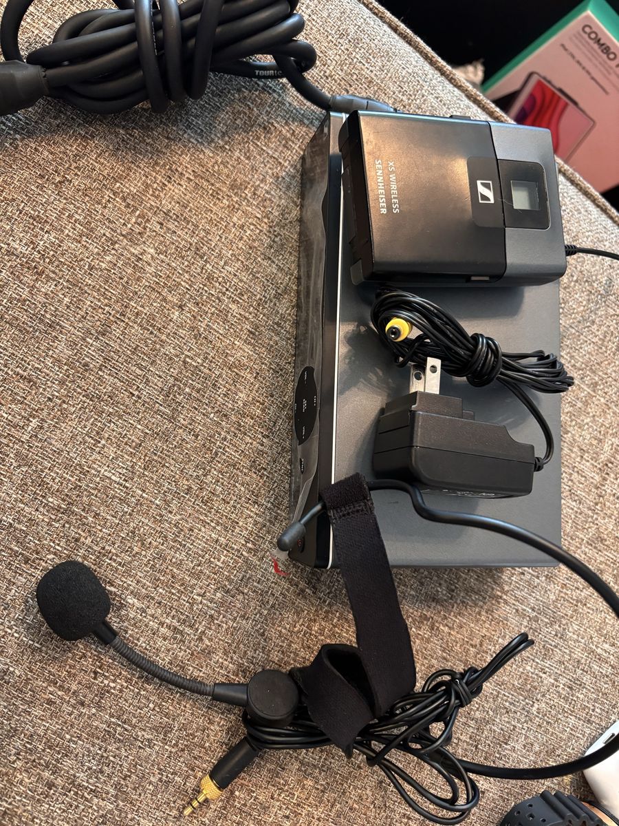 Sennheiser Xsw-1-me-3 Wireless Microphone System