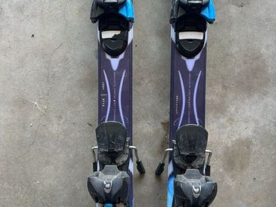 154cm Salomon Siam 5 Women’s Skis with Bindings
