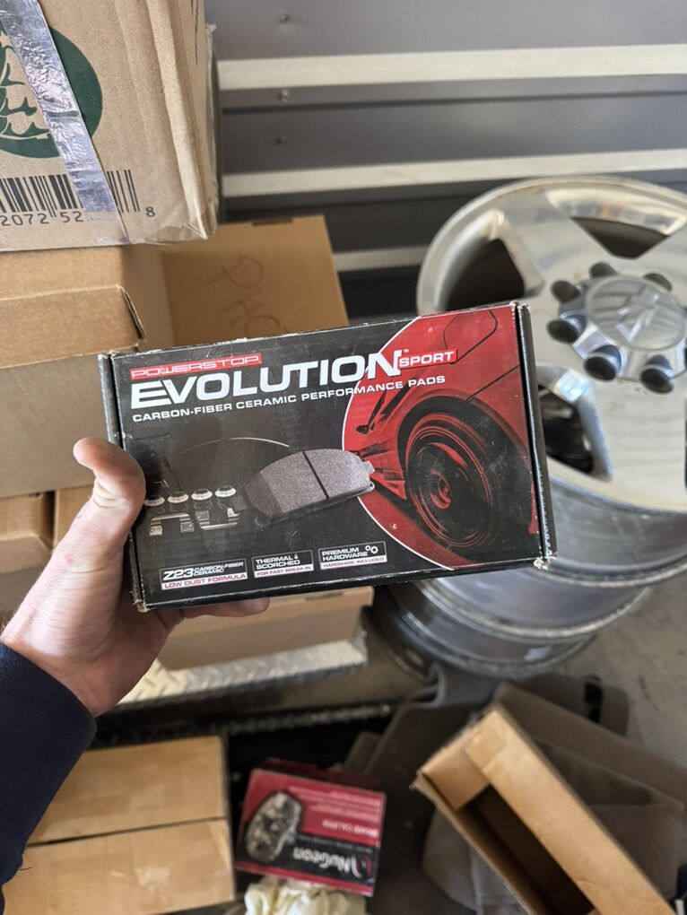 Lexus Is250 Front Brake Pad Kit