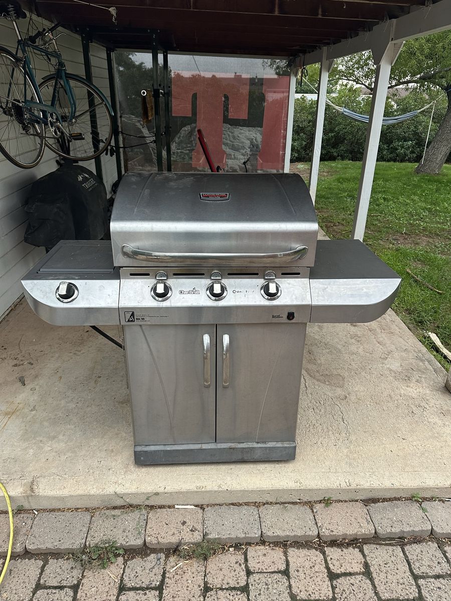 Char-Broil Commercial Infrared 3-Burner Stainless Steel Gas Grill with Cover