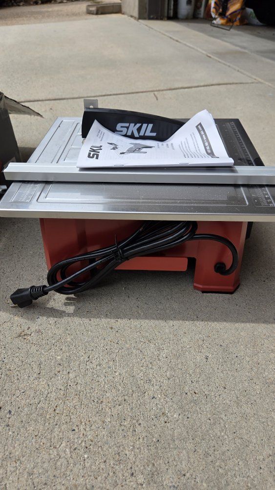 SKIL 3540 7-Inch Wet Tile Saw with Stainless Steel Table Top