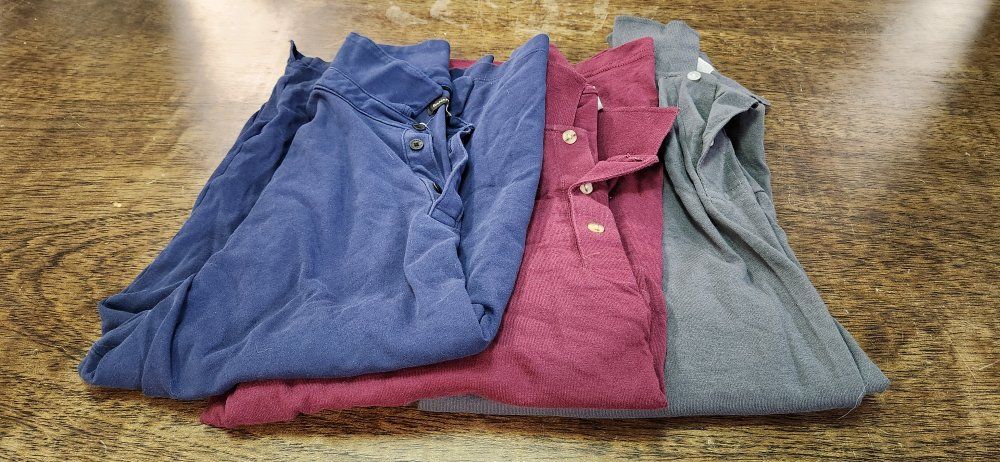 Men's Clothing Lot: well over 150 items. a whole wardrobe. Dress Shirts (L/XL), Levi's Pants, and T-Shirts (L/XL) from H&M, etc