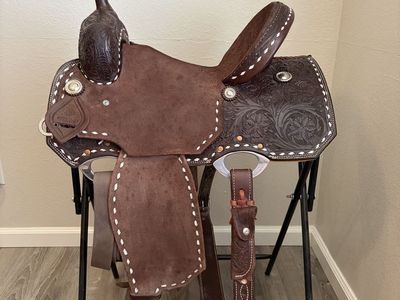 Barrel saddle