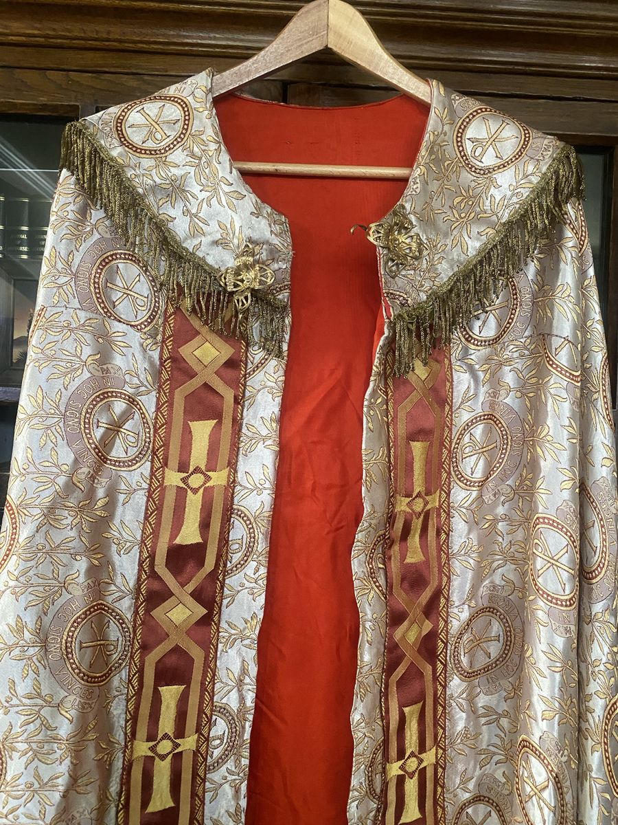 Main image 3